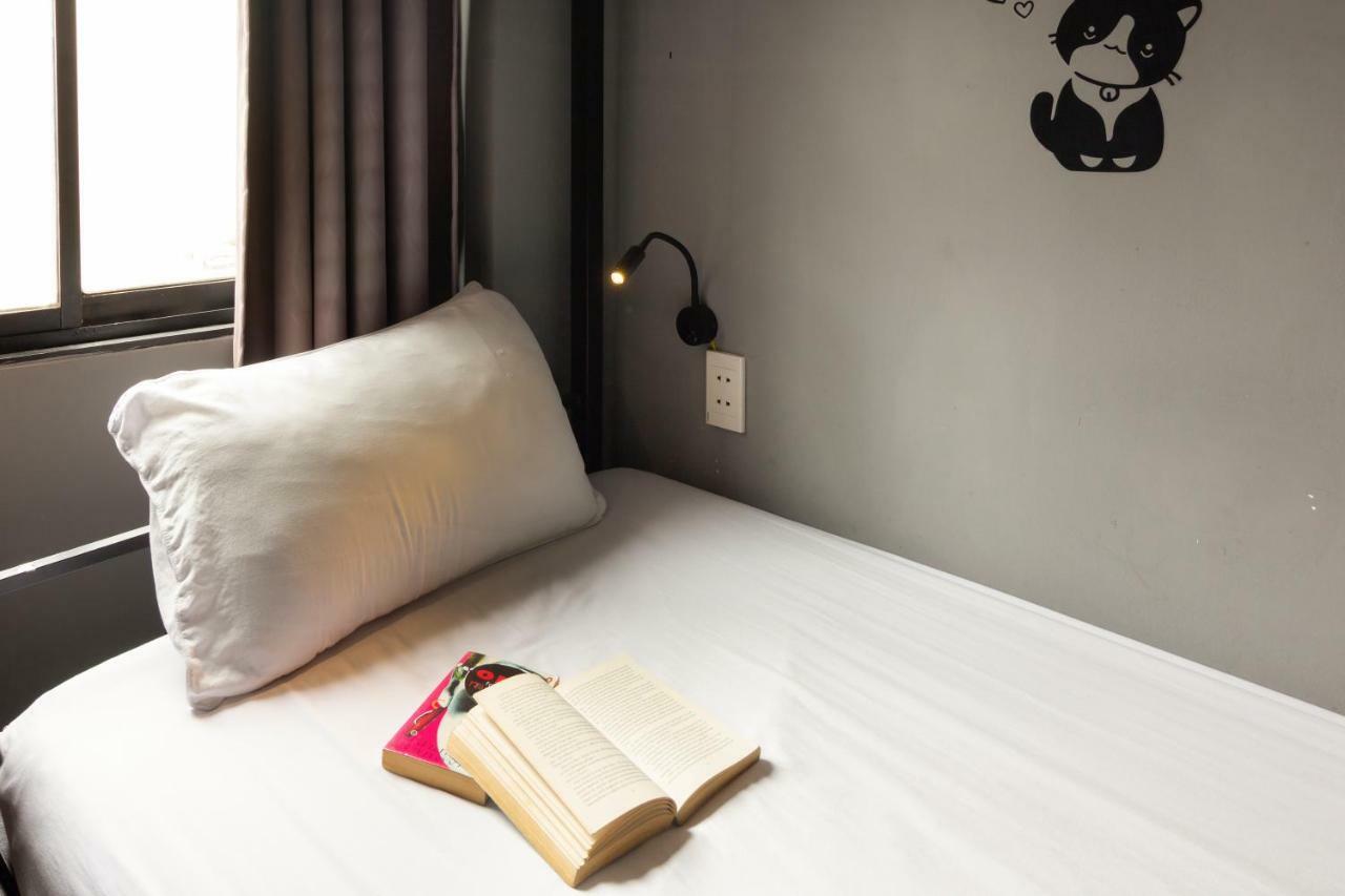 The Art - Vitamin Smiles Hostel Ho Chi Minh-Byen Eksteriør billede