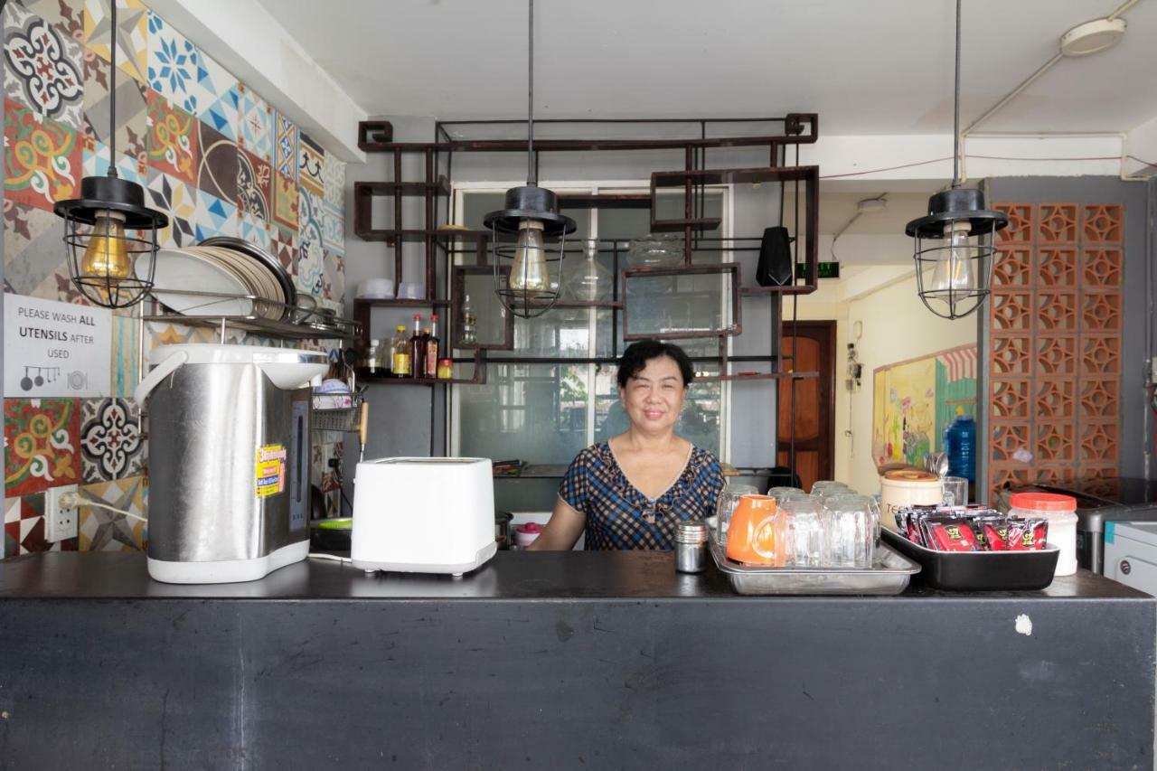 The Art - Vitamin Smiles Hostel Ho Chi Minh-Byen Eksteriør billede