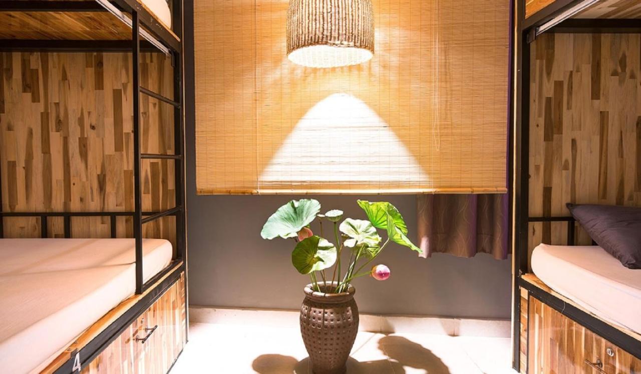 The Art - Vitamin Smiles Hostel Ho Chi Minh-Byen Eksteriør billede