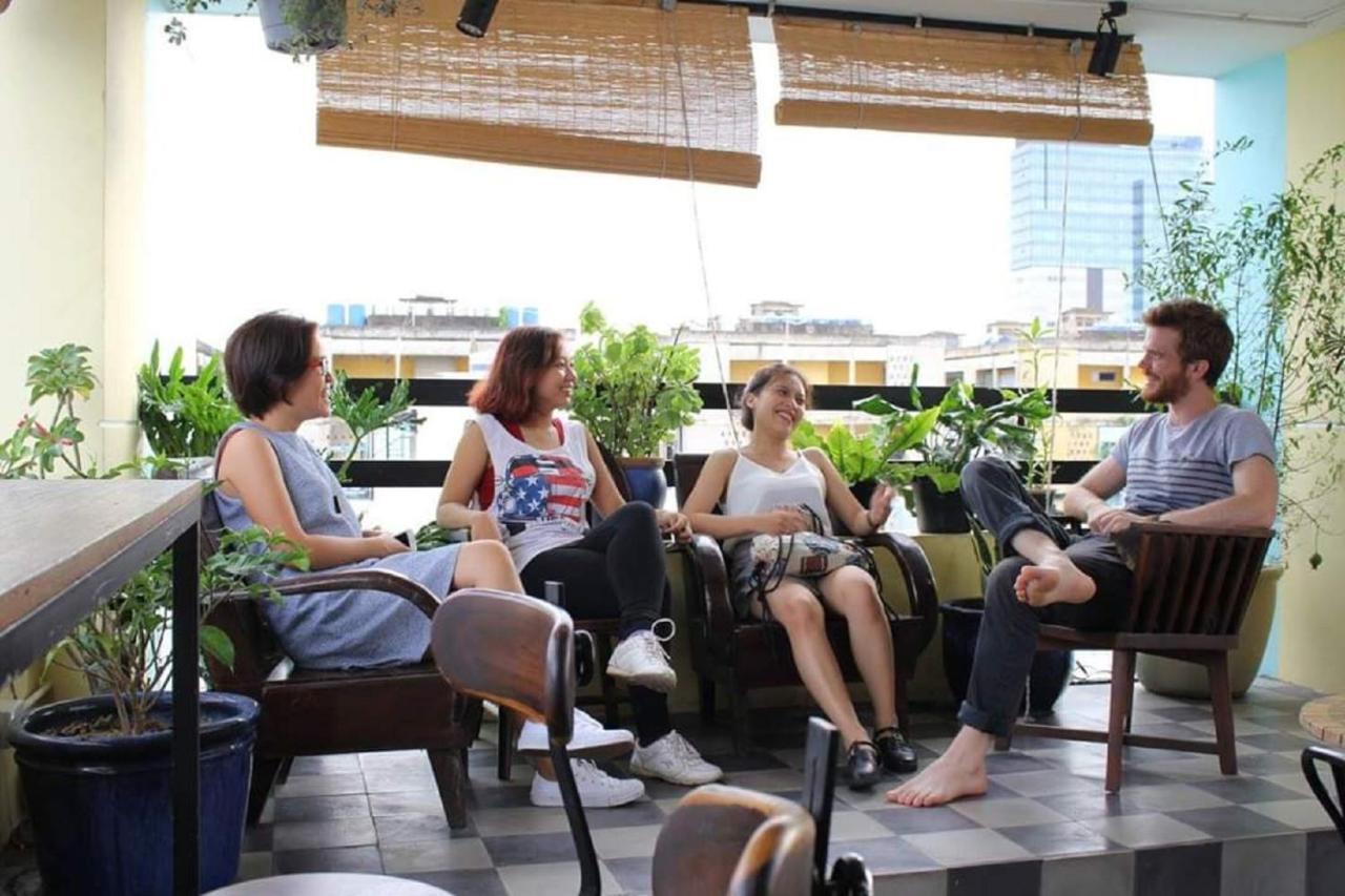 The Art - Vitamin Smiles Hostel Ho Chi Minh-Byen Eksteriør billede