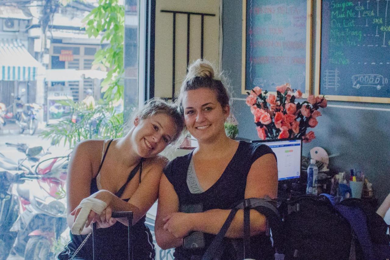 The Art - Vitamin Smiles Hostel Ho Chi Minh-Byen Eksteriør billede